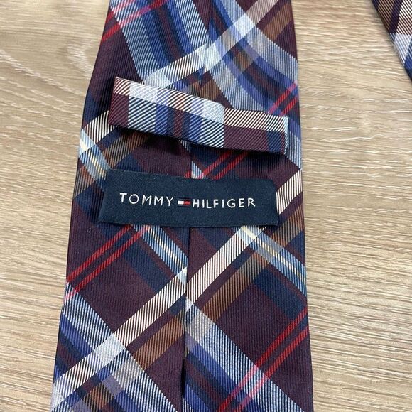Tommy Hilfiger Tailored Silk Blend Blue and White Plaid Neck Tie - Picture 5 of 8